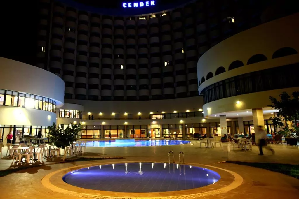 HOTEL CENDER